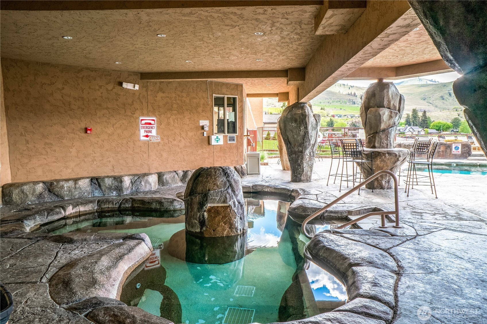 322 W Woodin Avenue Unit: 632