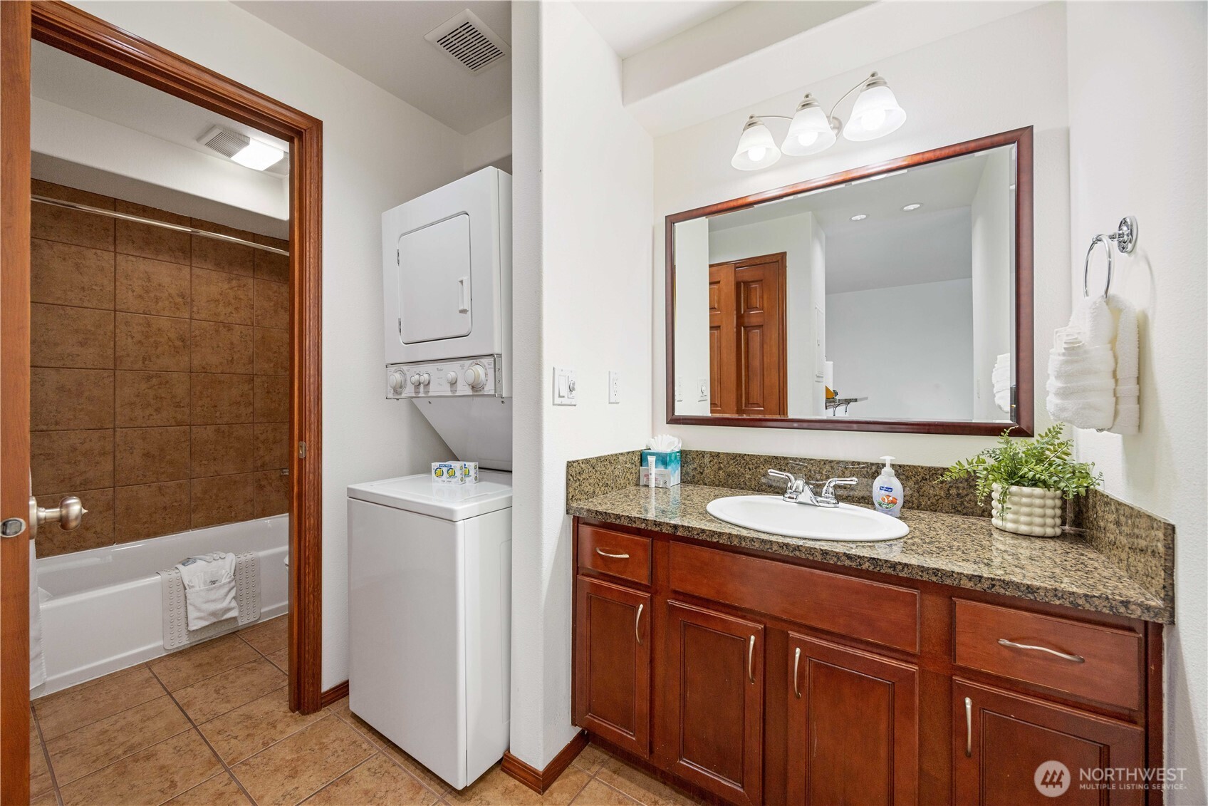 322 W Woodin Avenue Unit: 632