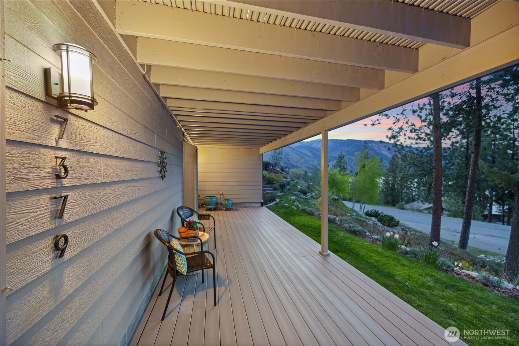 7379 Ridgeview Drive