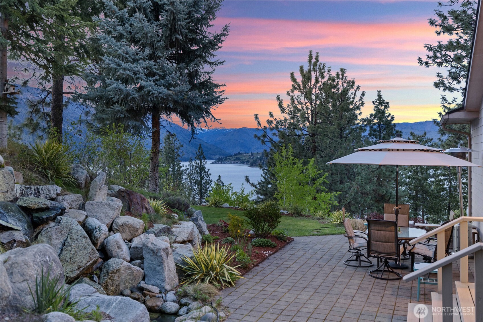 7379 Ridgeview Drive