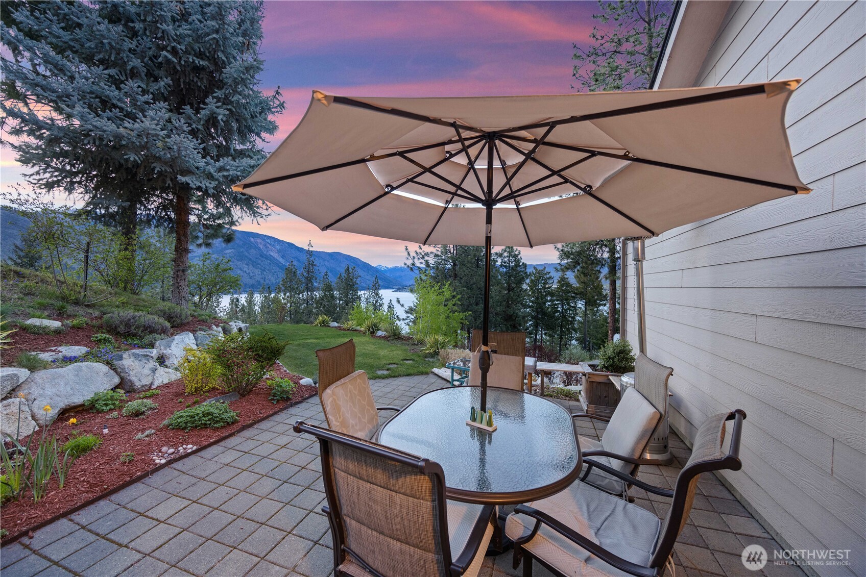 7379 Ridgeview Drive