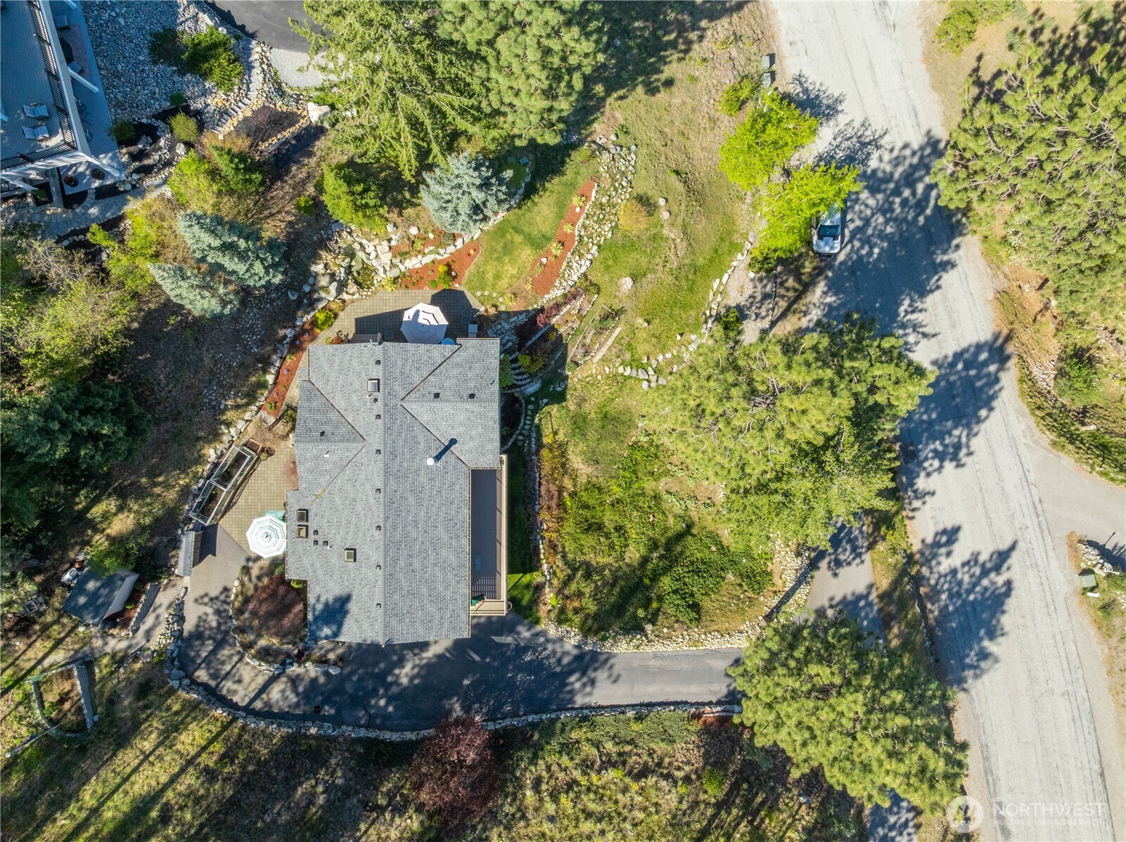 7379 Ridgeview Drive