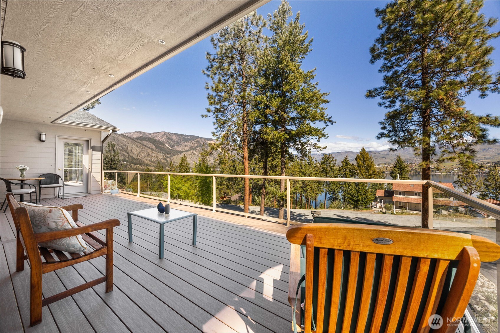 7379 Ridgeview Drive