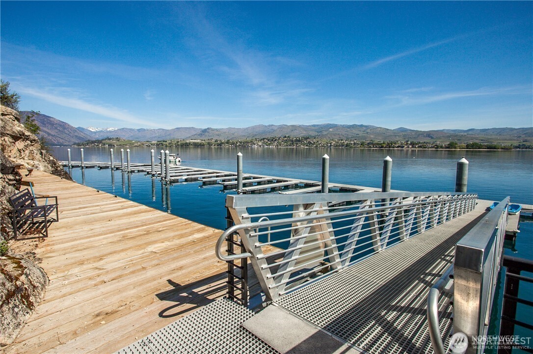 7379 Ridgeview Drive