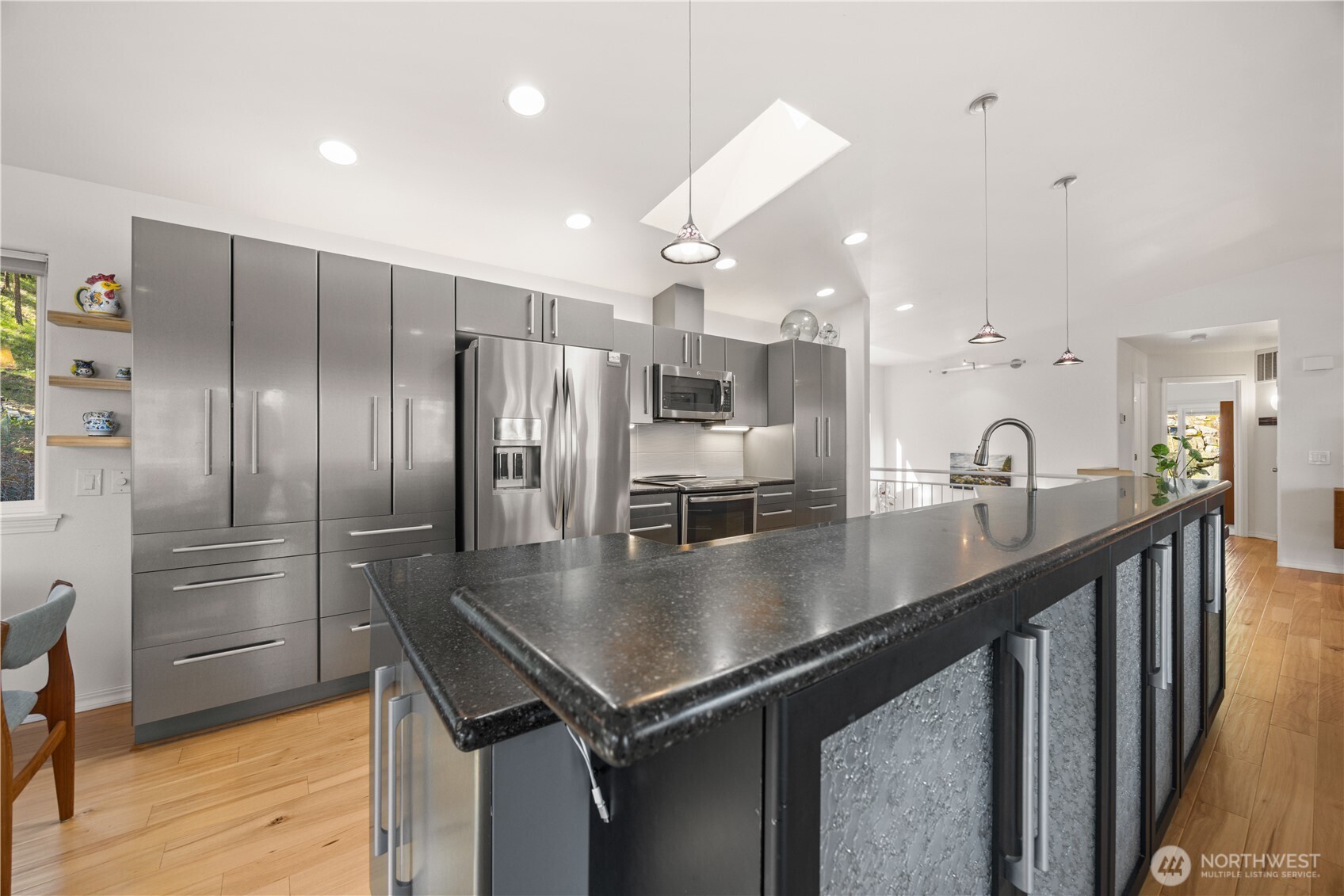 7379 Ridgeview Drive