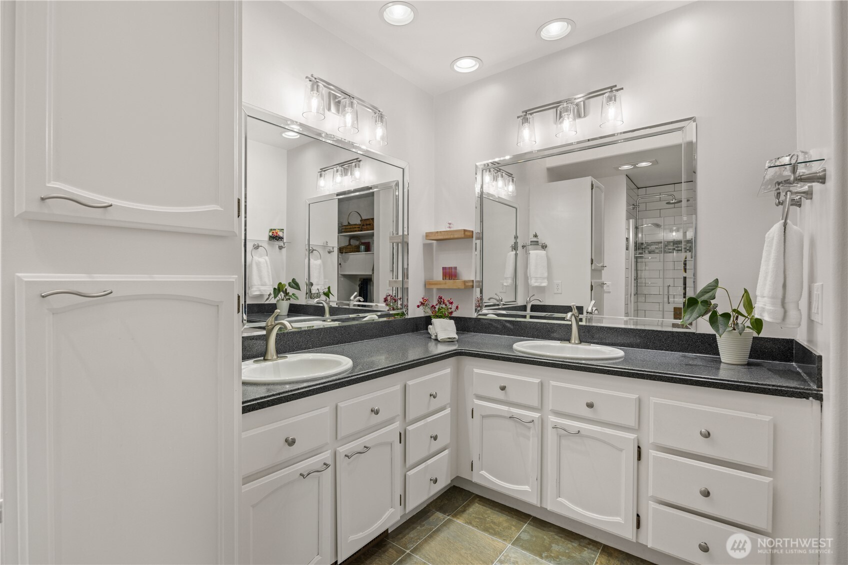 7379 Ridgeview Drive