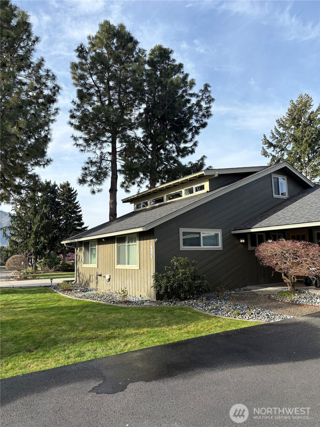 713 N Golf Course Drive