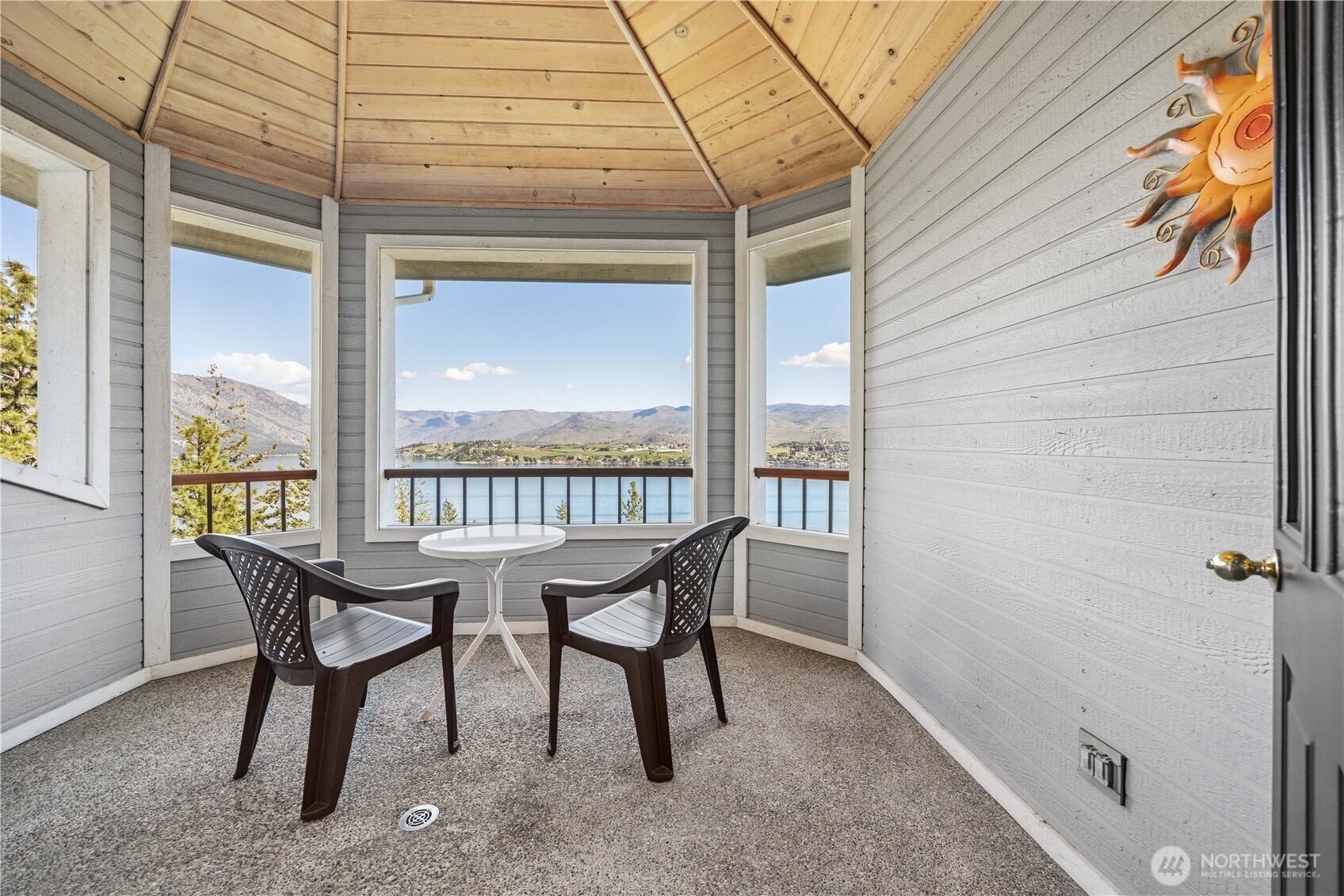 7420 Navarre Drive
