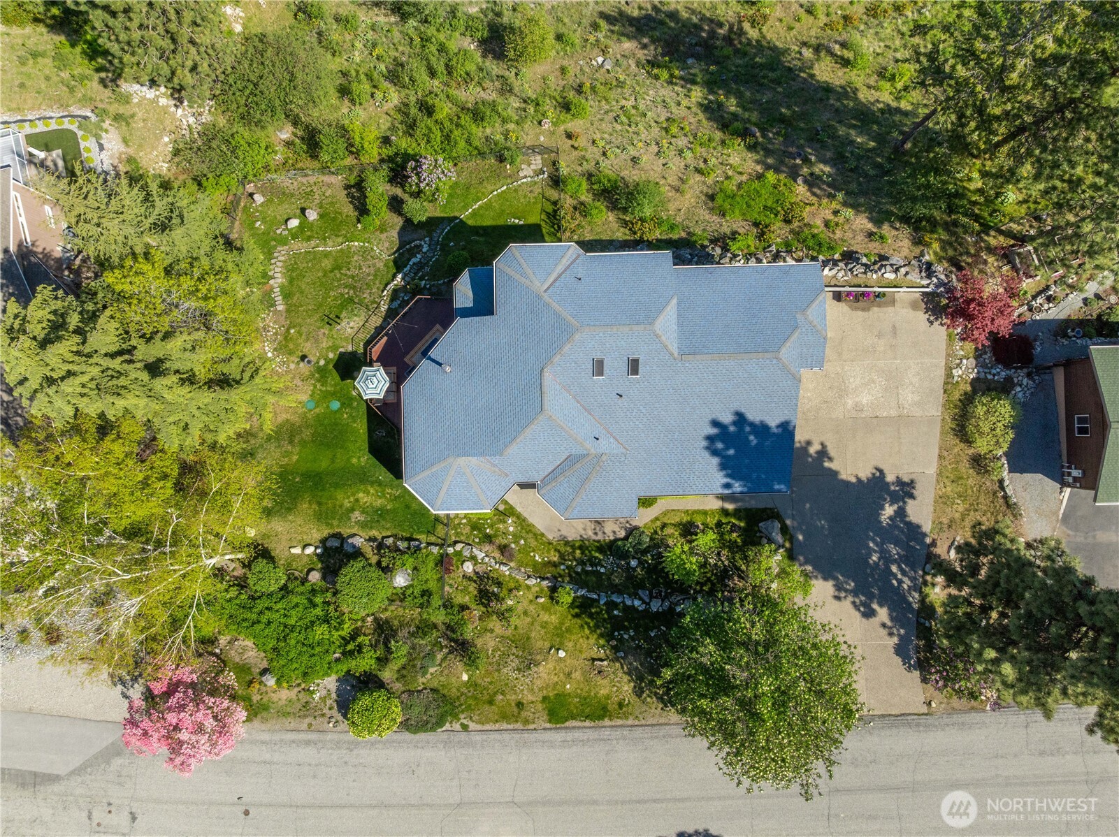7420 Navarre Drive