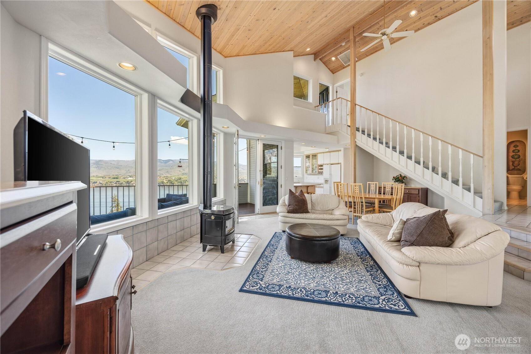 7420 Navarre Drive