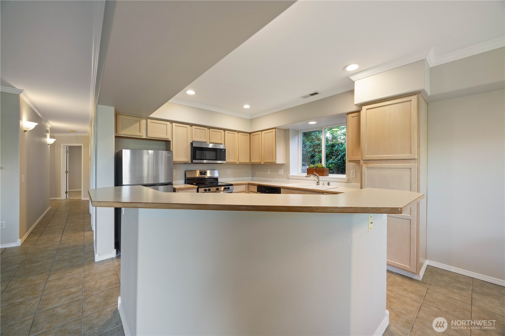 2307 W Woodin Avenue Unit: 1E