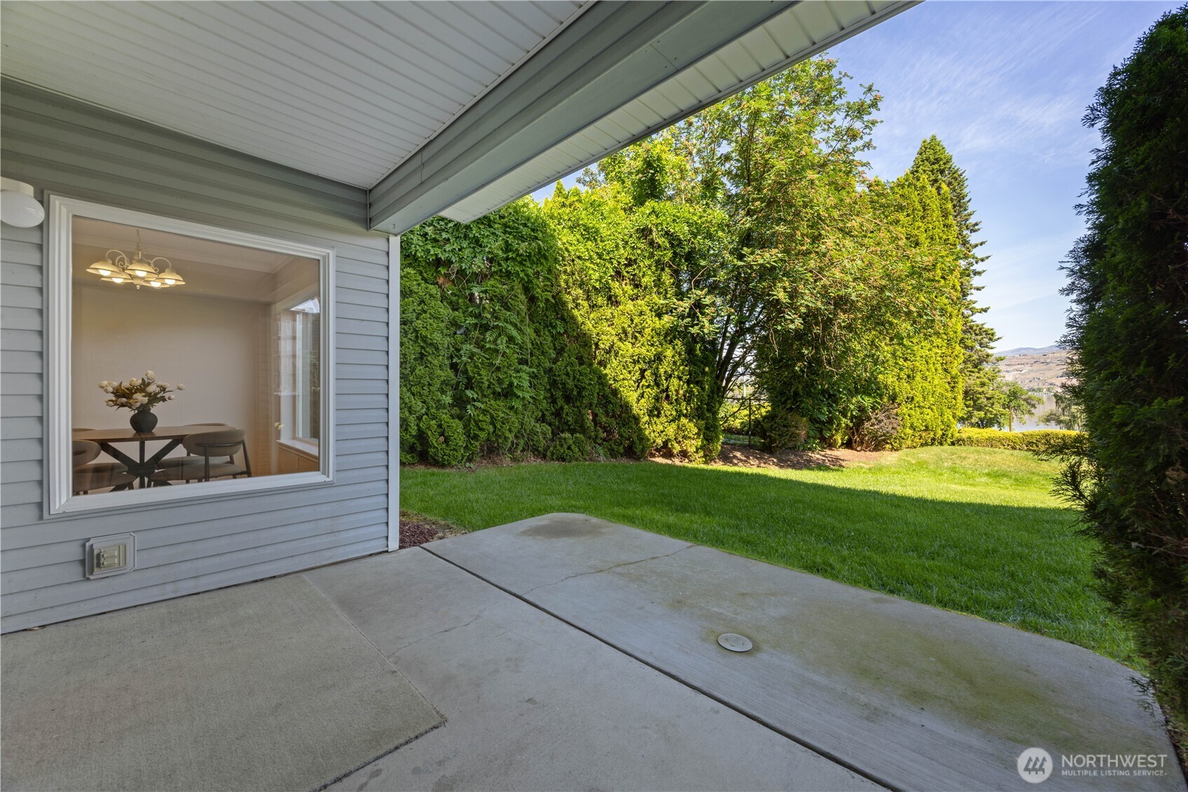 2307 W Woodin Avenue Unit: 1E