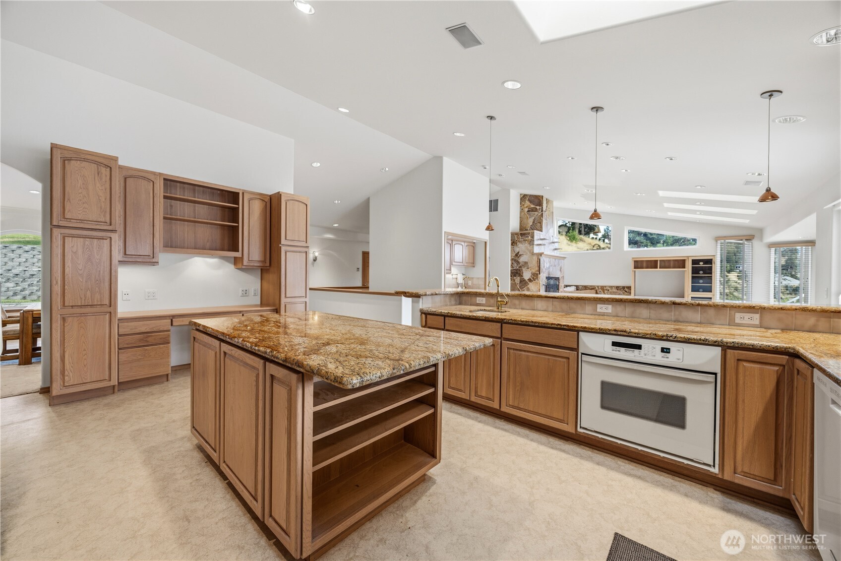 3035 Lakeshore Road