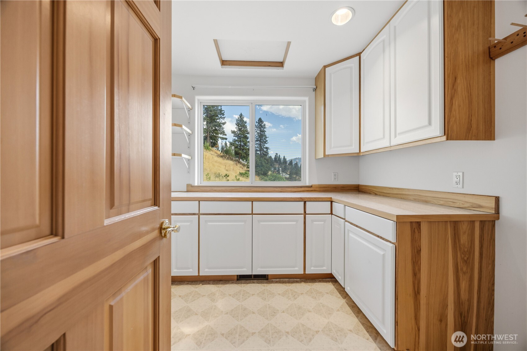 3035 Lakeshore Road