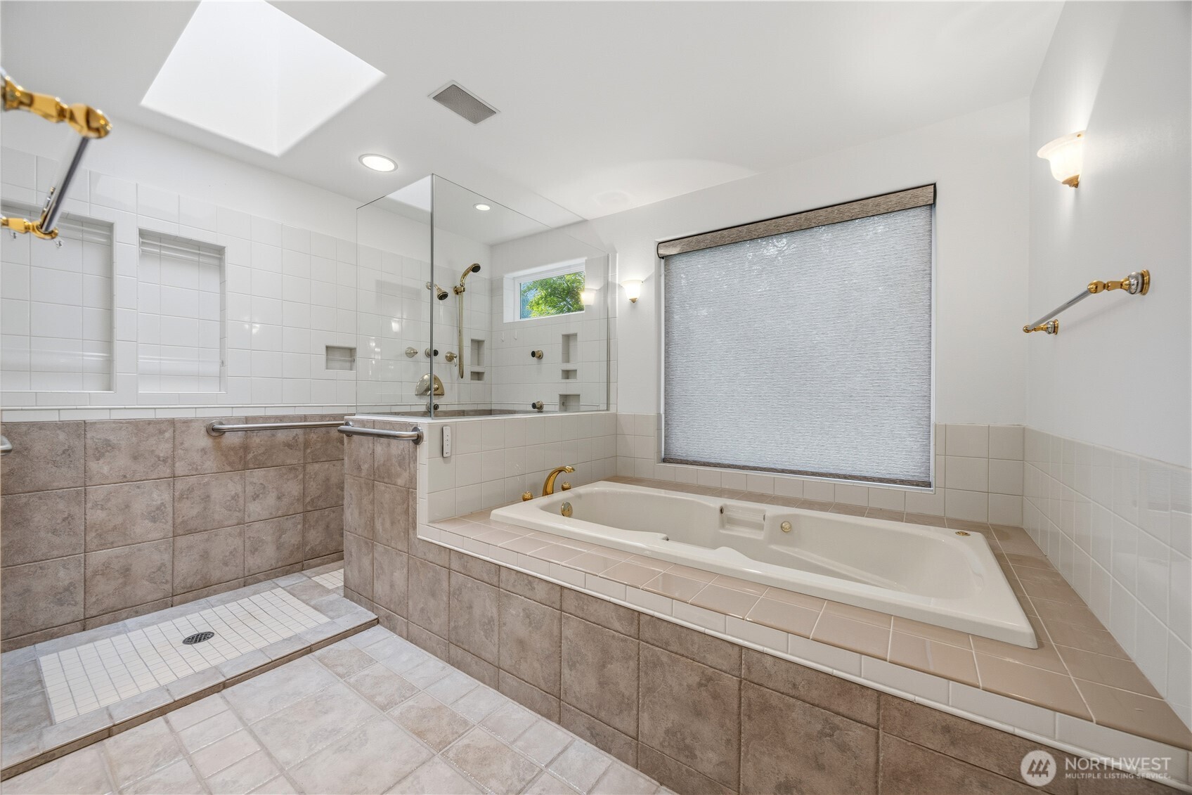 3035 Lakeshore Road