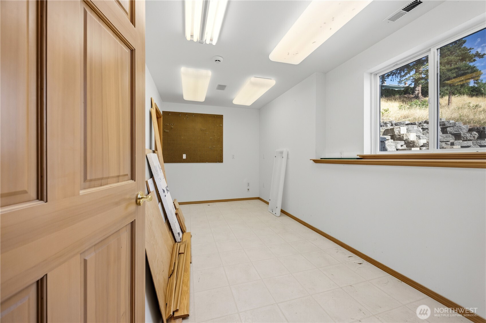 3035 Lakeshore Road