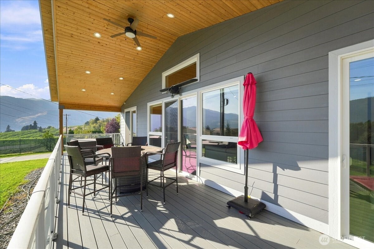 750 Lakeshore Drive