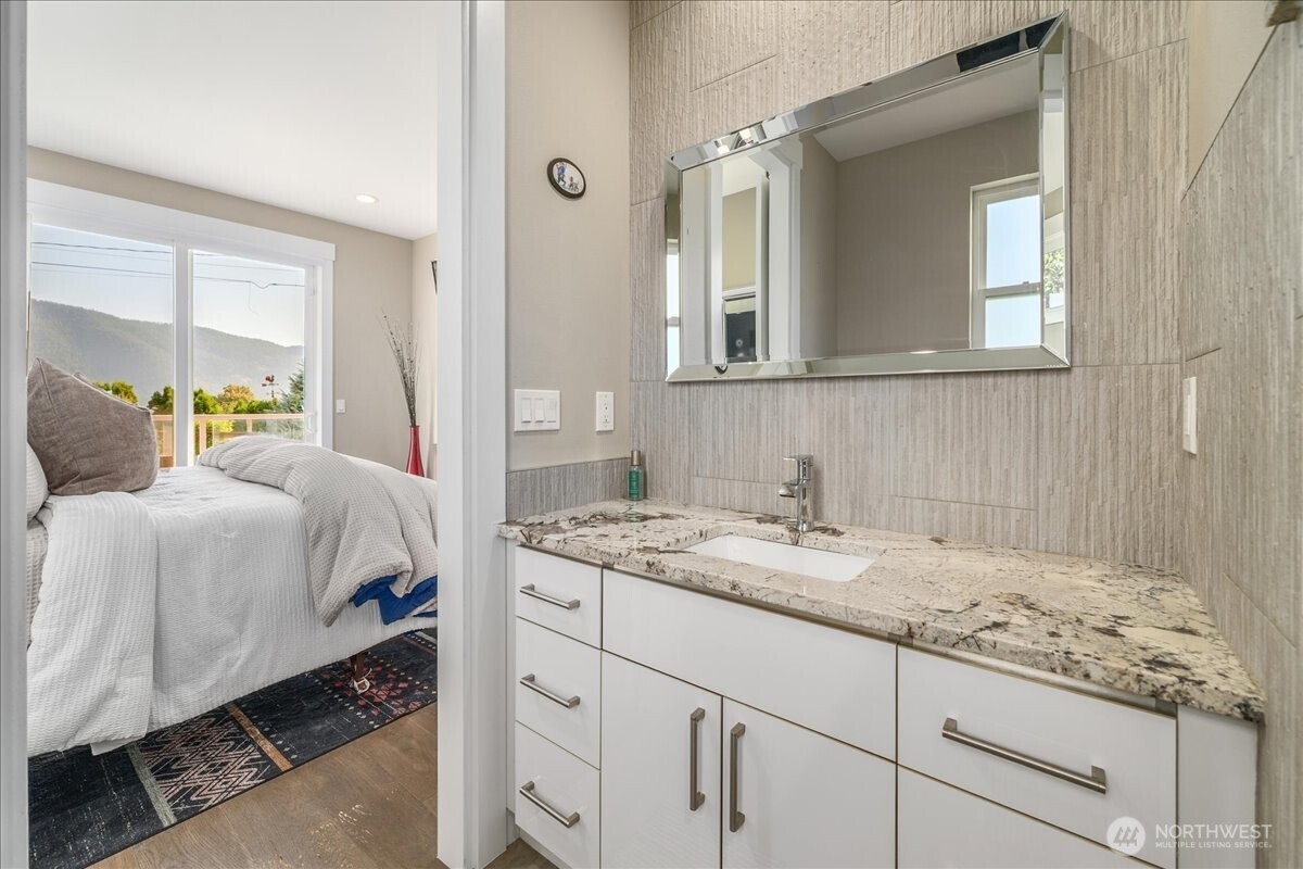 750 Lakeshore Drive
