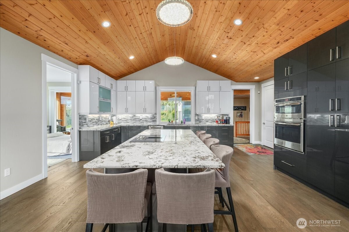 750 Lakeshore Drive
