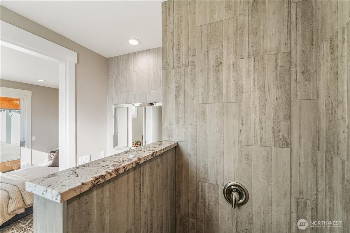 750 Lakeshore Drive
