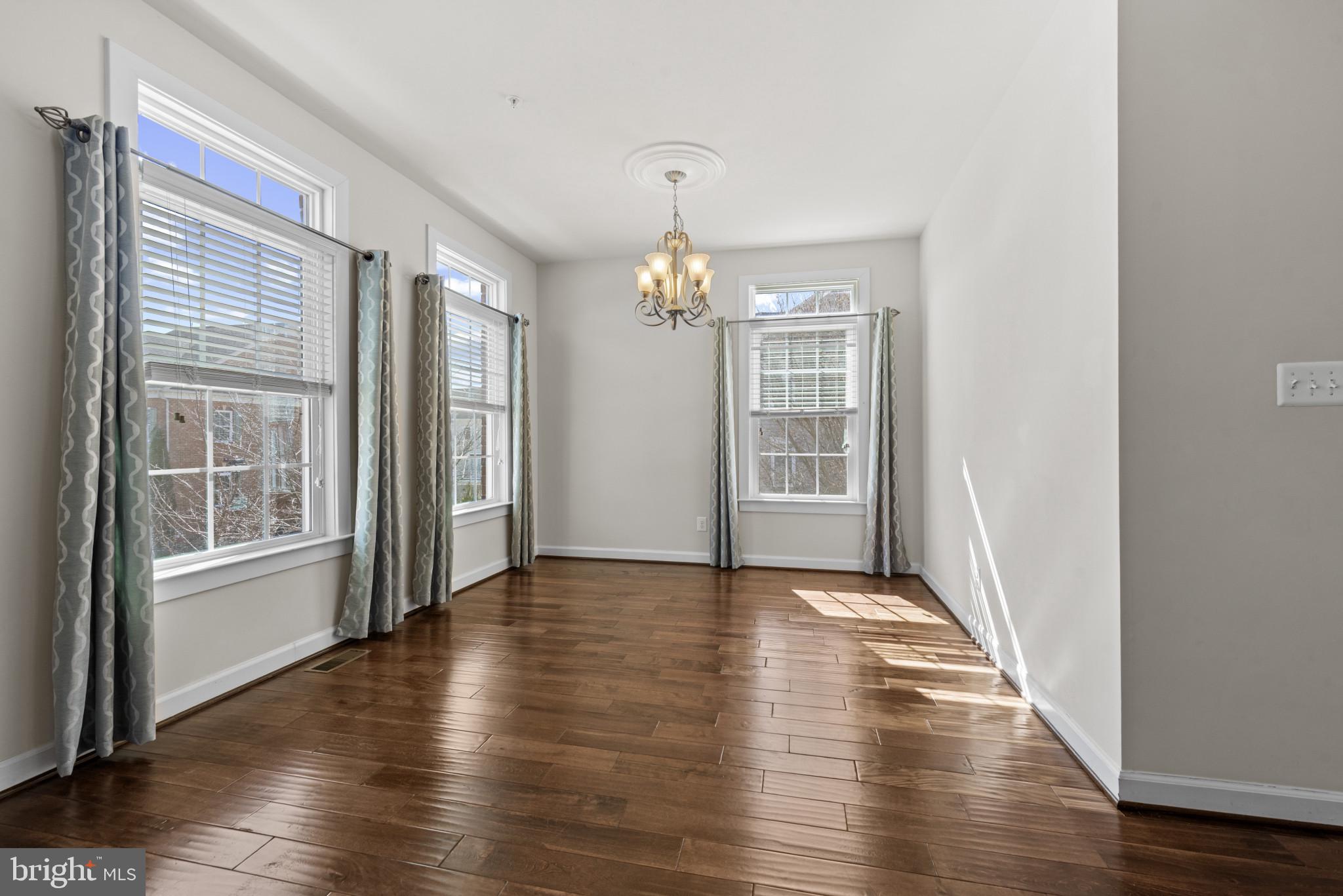 8700 SPRINGVALE DRIVE