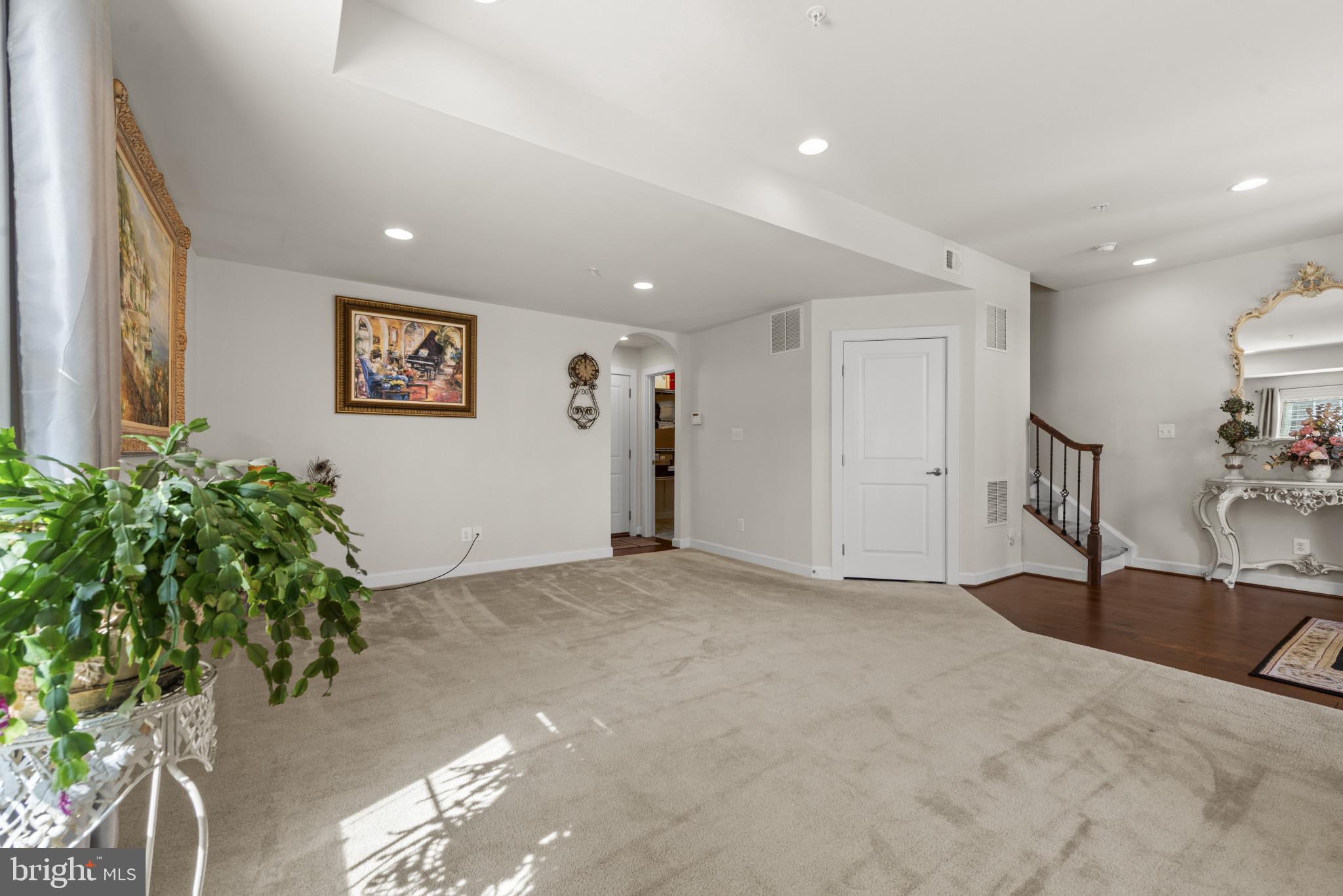 8700 SPRINGVALE DRIVE