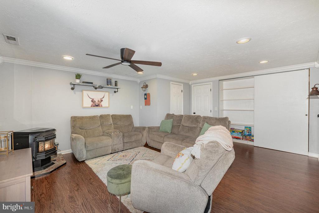 507 HANNA WAY