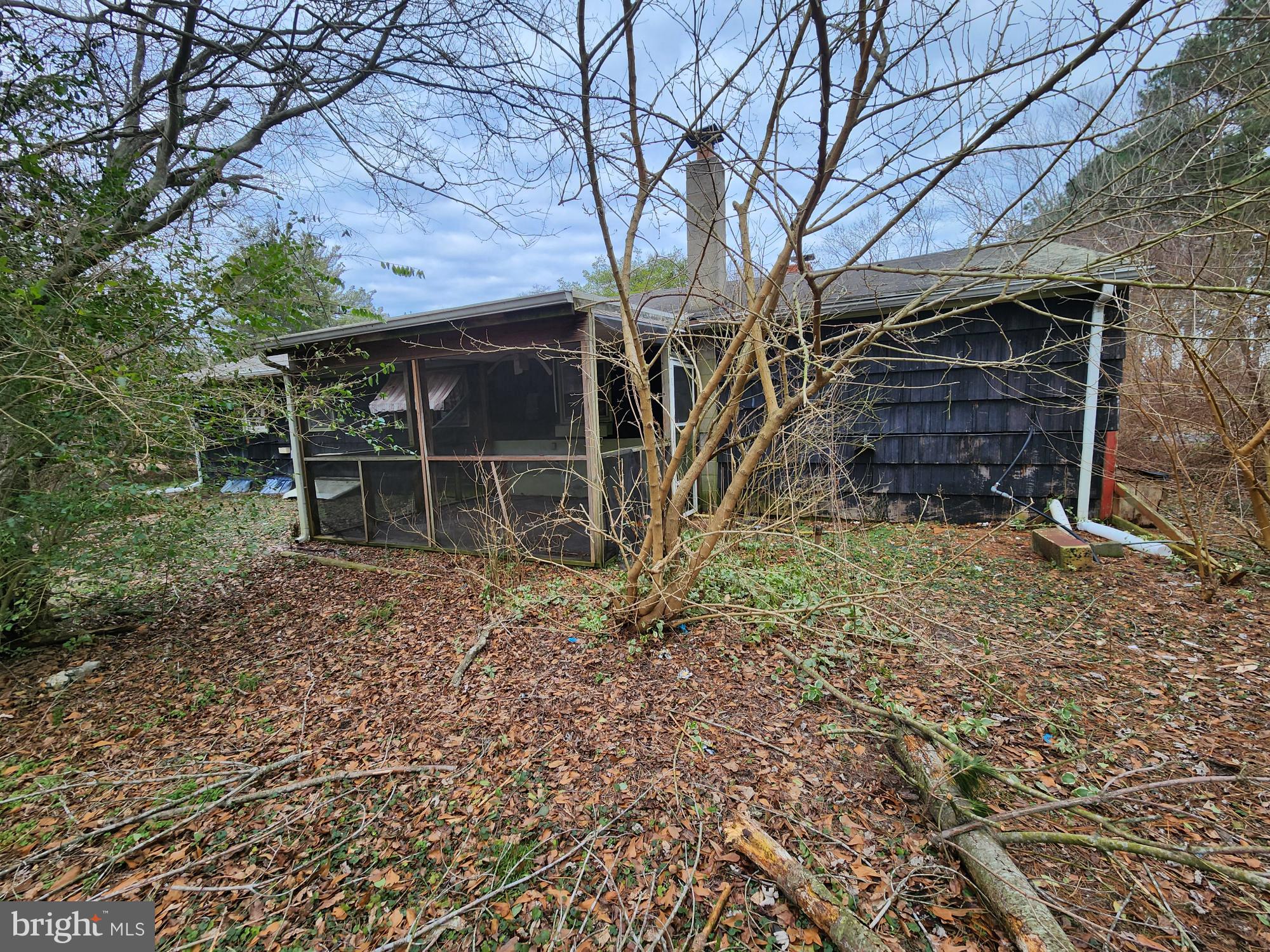 218 POTOMAC AVENUE