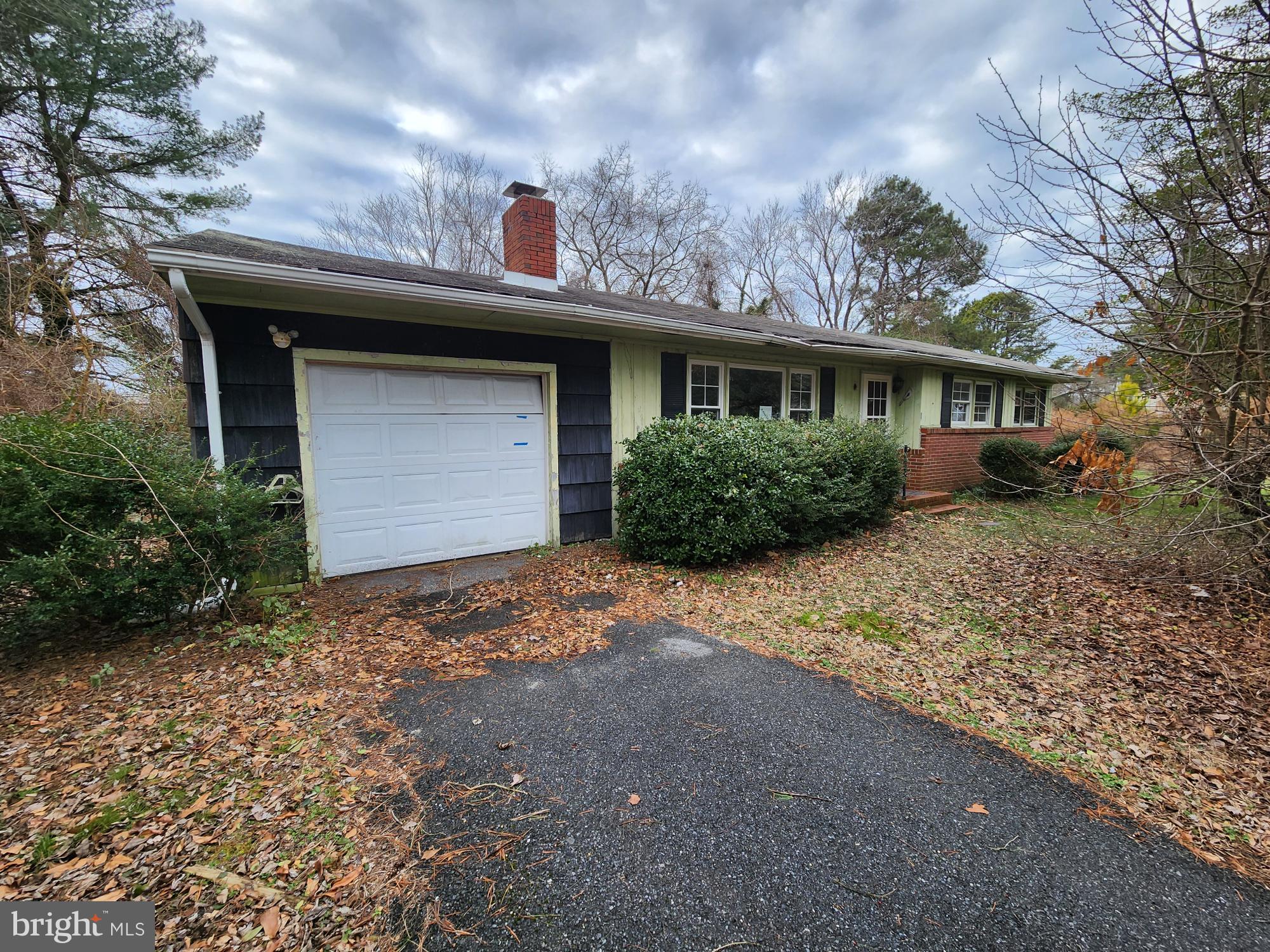 218 POTOMAC AVENUE