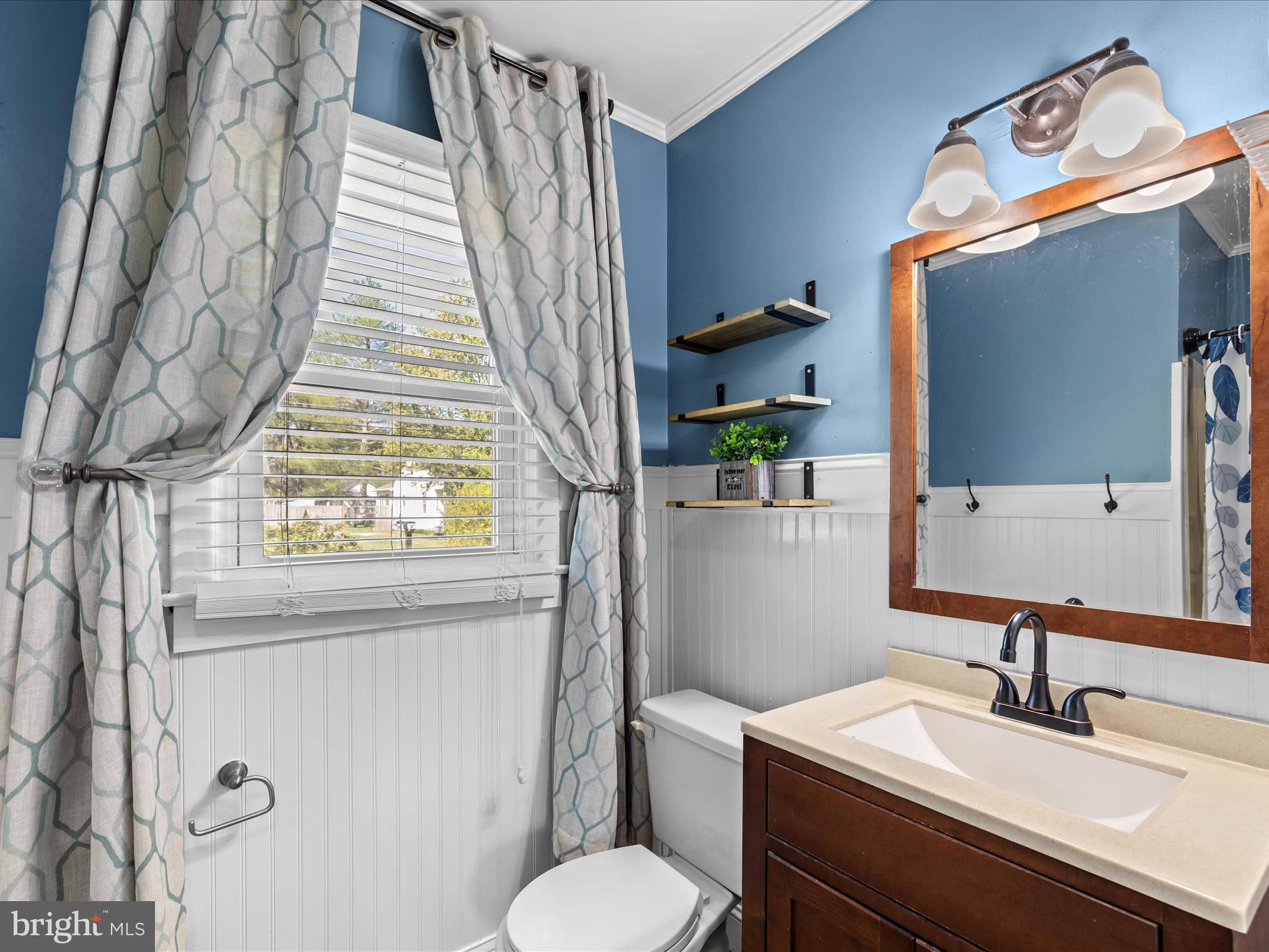 301 WOODCREST AVENUE