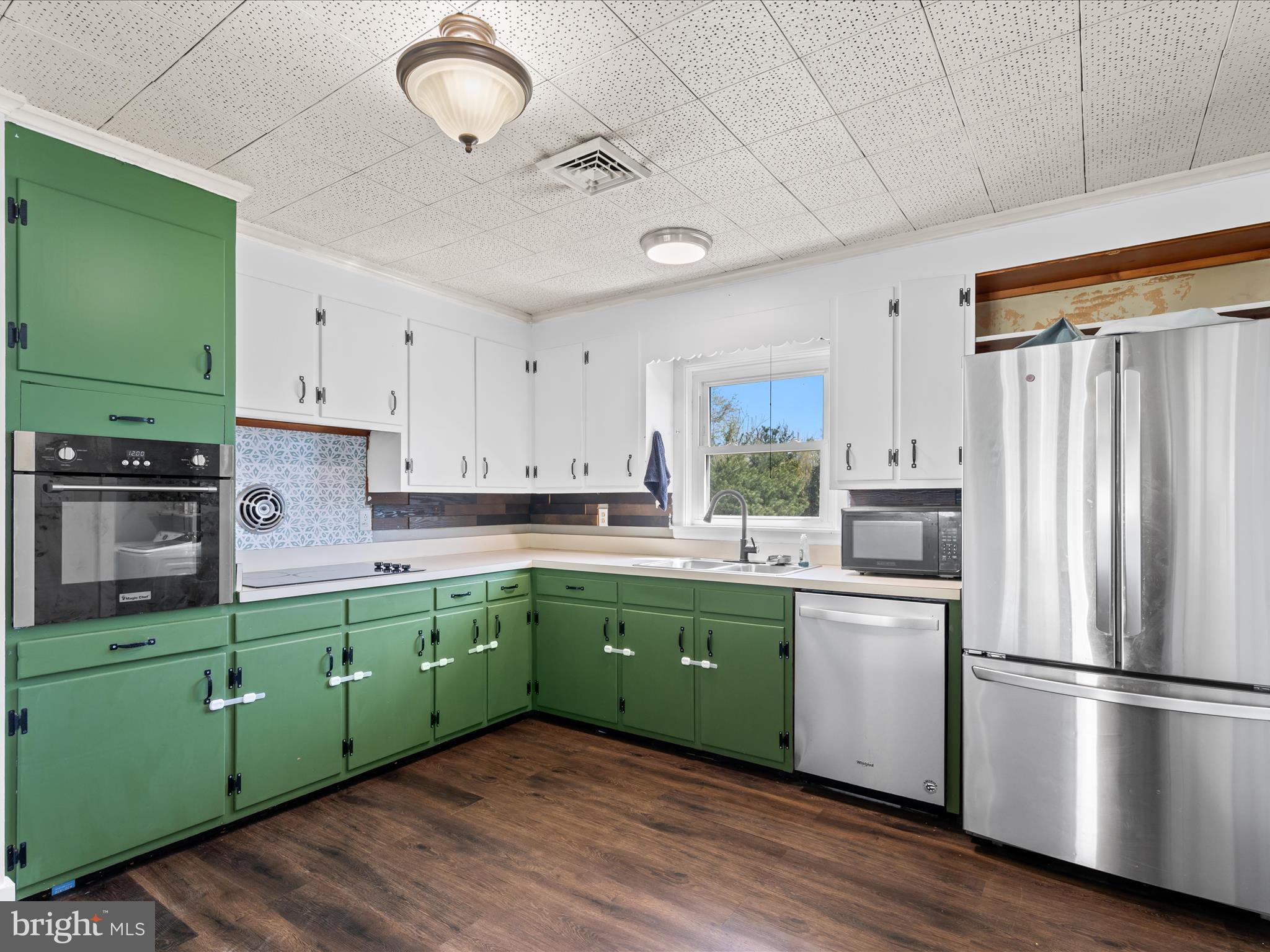 301 WOODCREST AVENUE