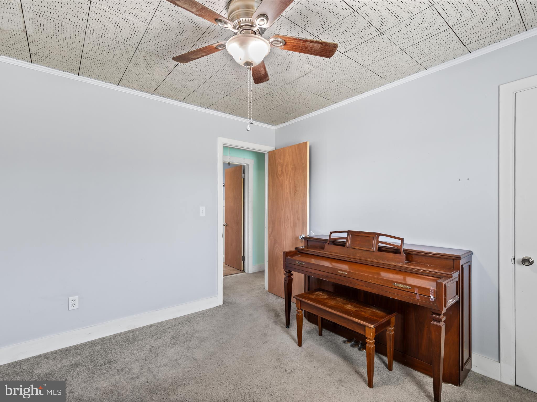 301 WOODCREST AVENUE