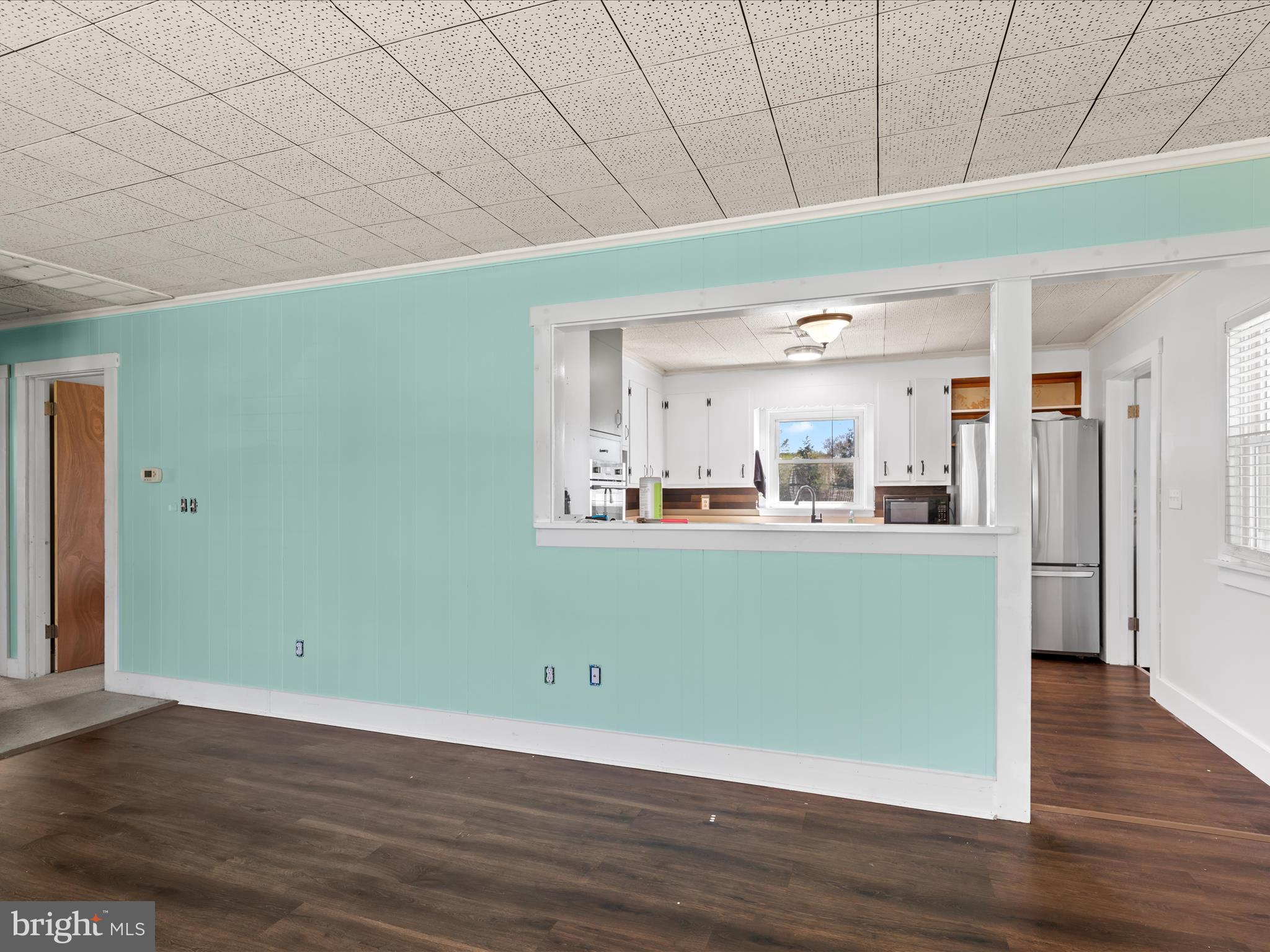 301 WOODCREST AVENUE