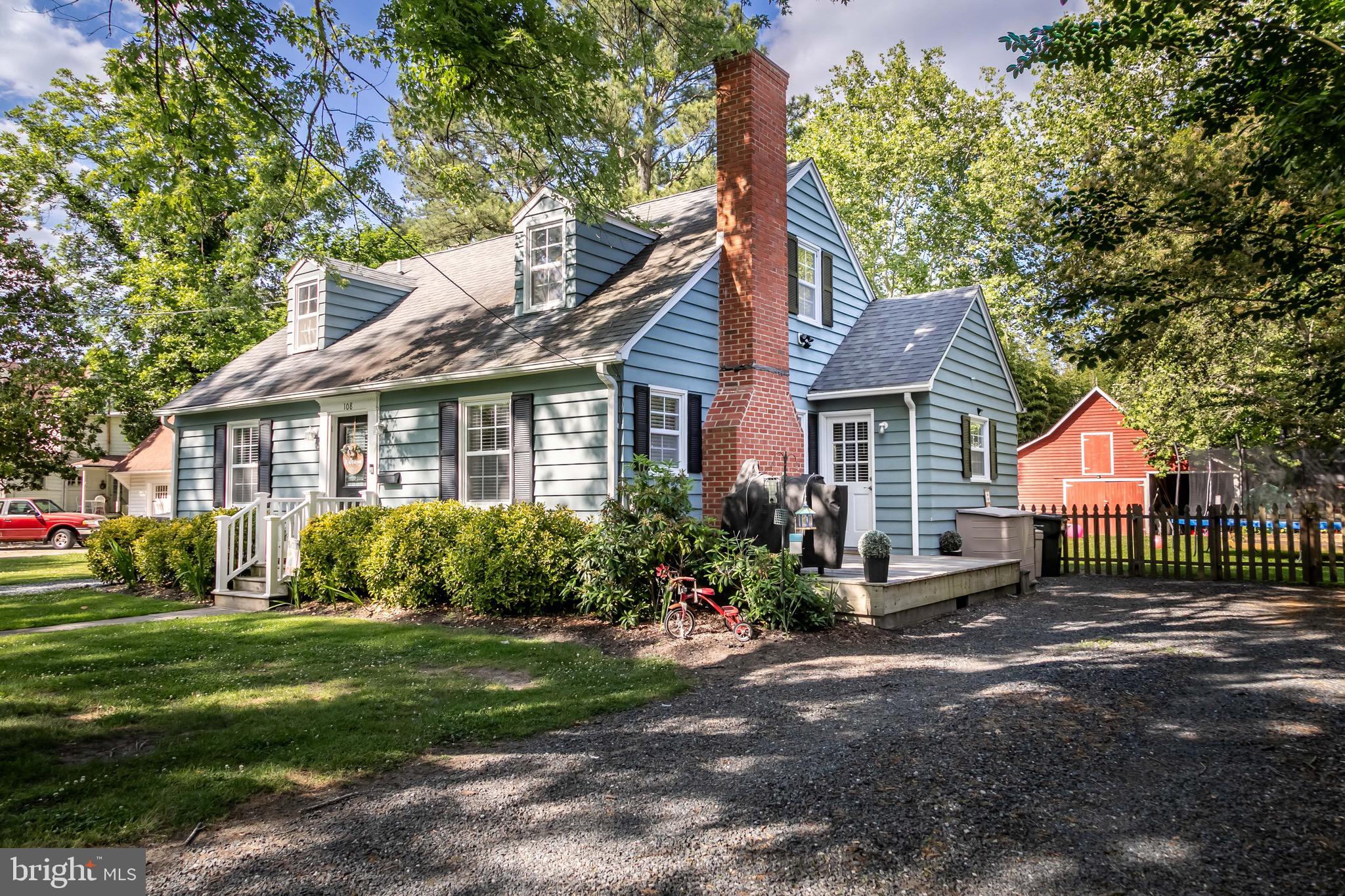 108 N MORRIS STREET