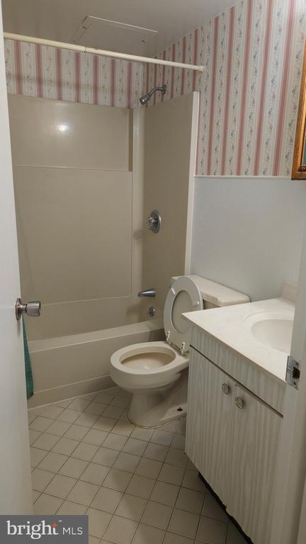 1 133RD STREET 301B02