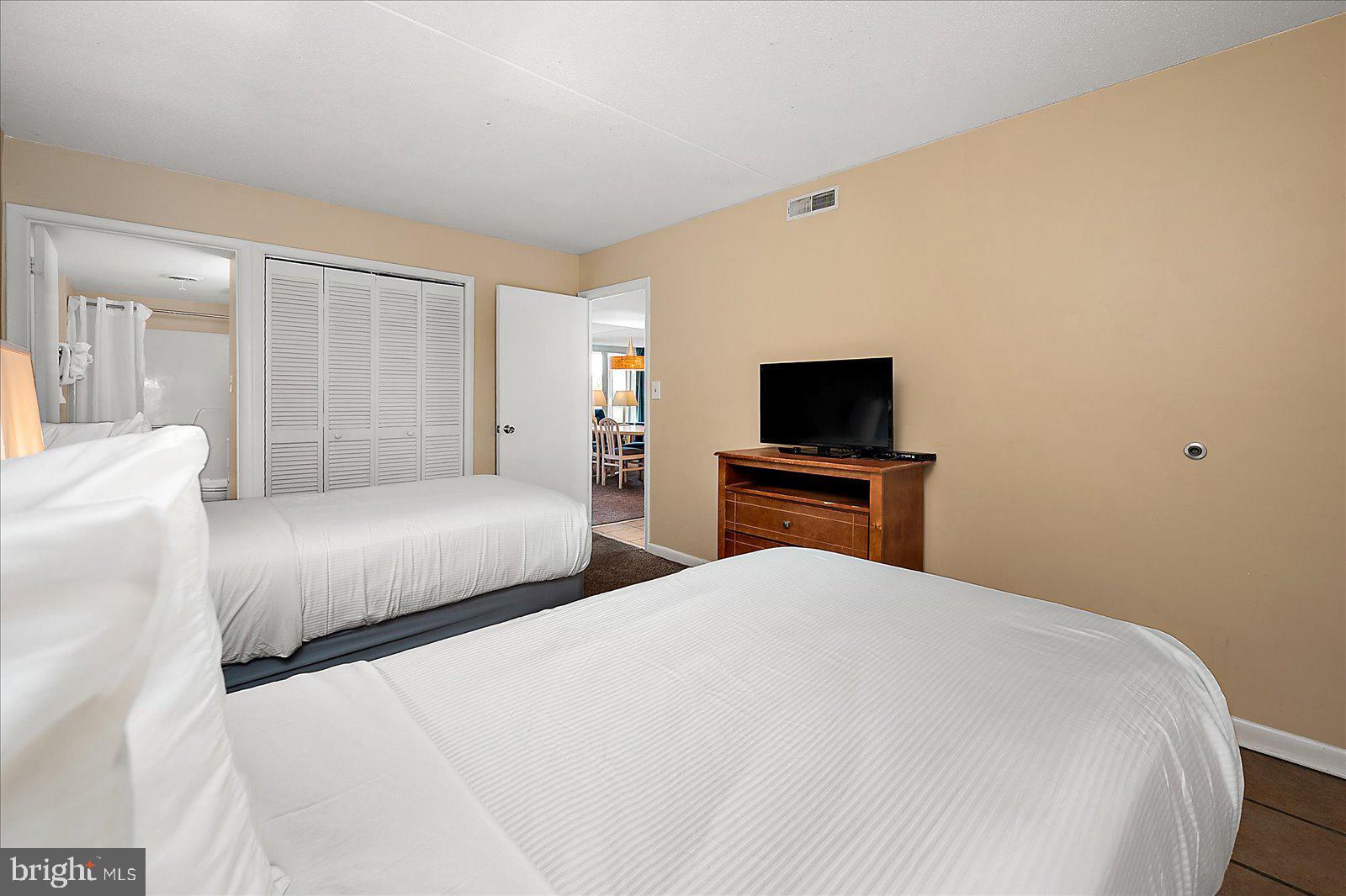 302 32ND STREET 103 BAY CLUB