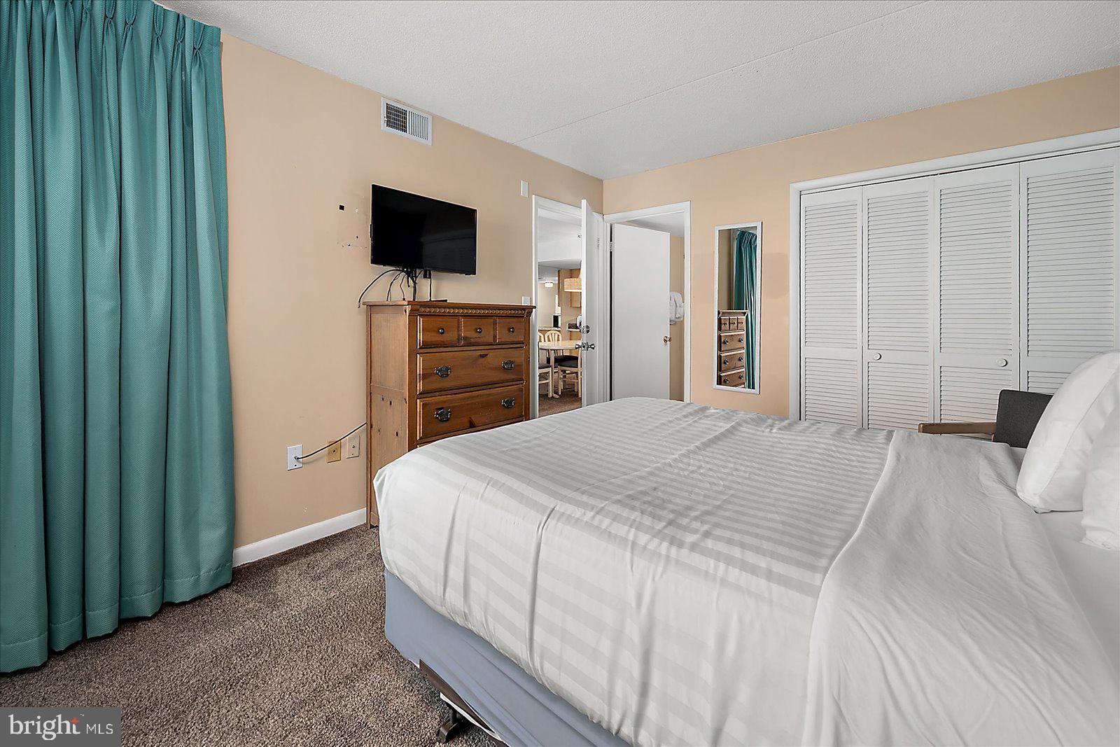 302 32ND STREET 103 BAY CLUB