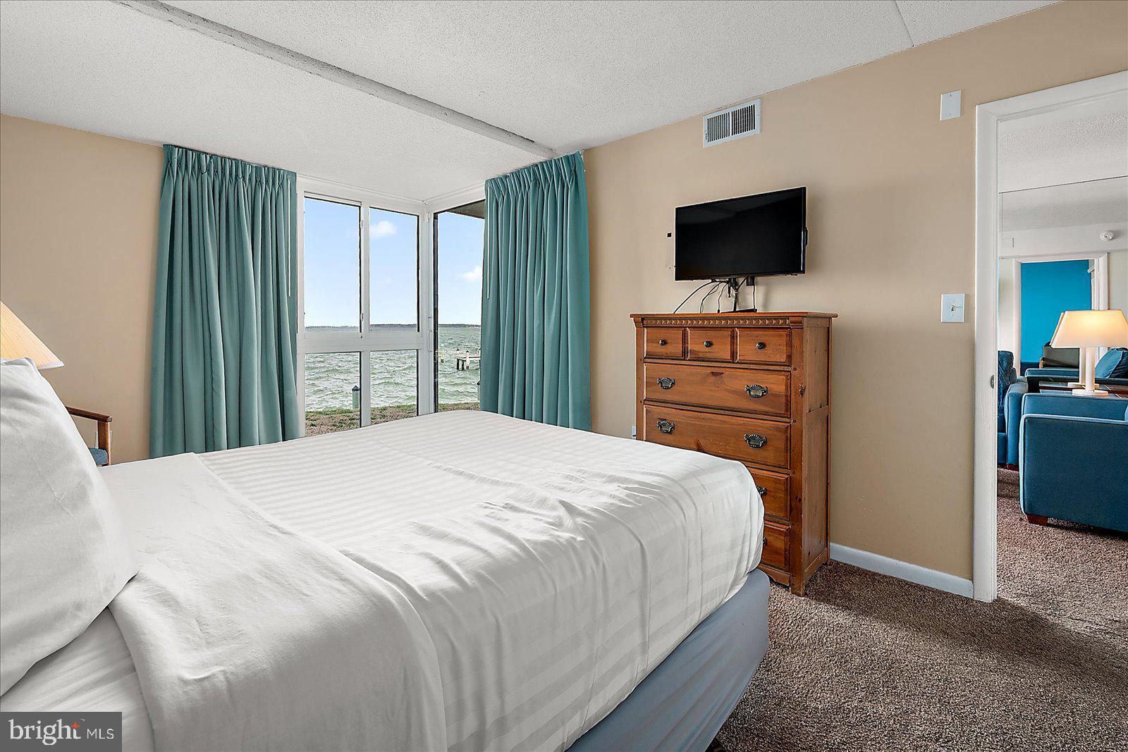 302 32ND STREET 103 BAY CLUB