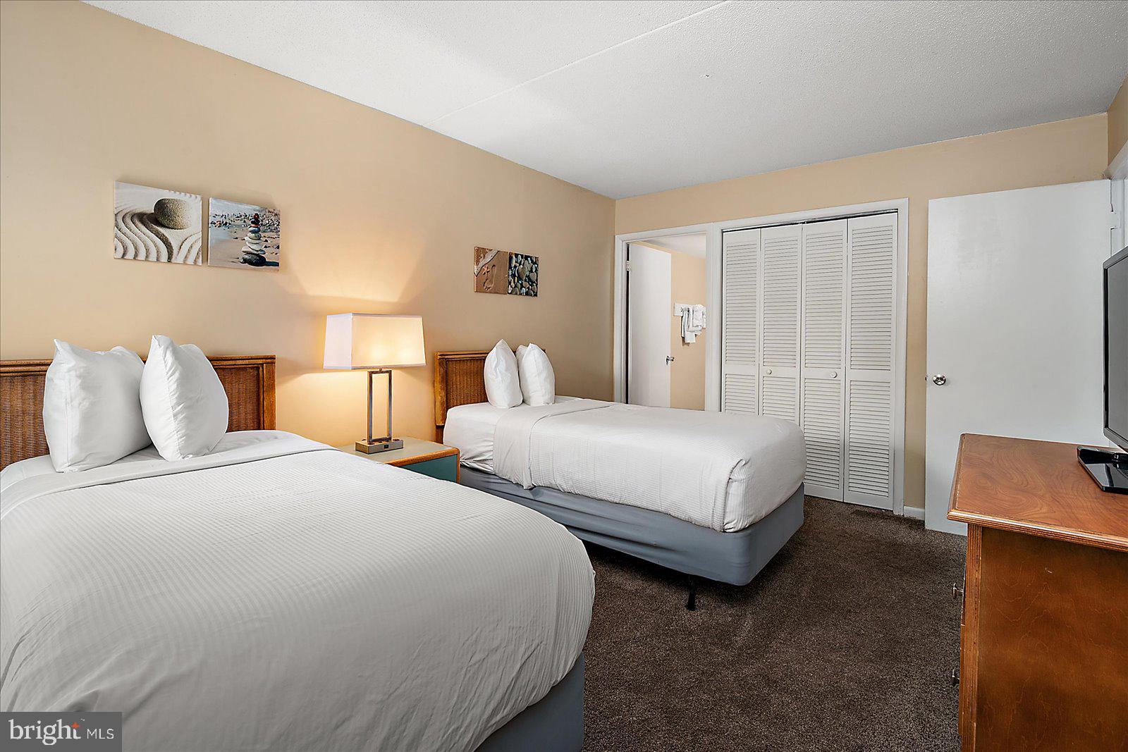 302 32ND STREET 103 BAY CLUB