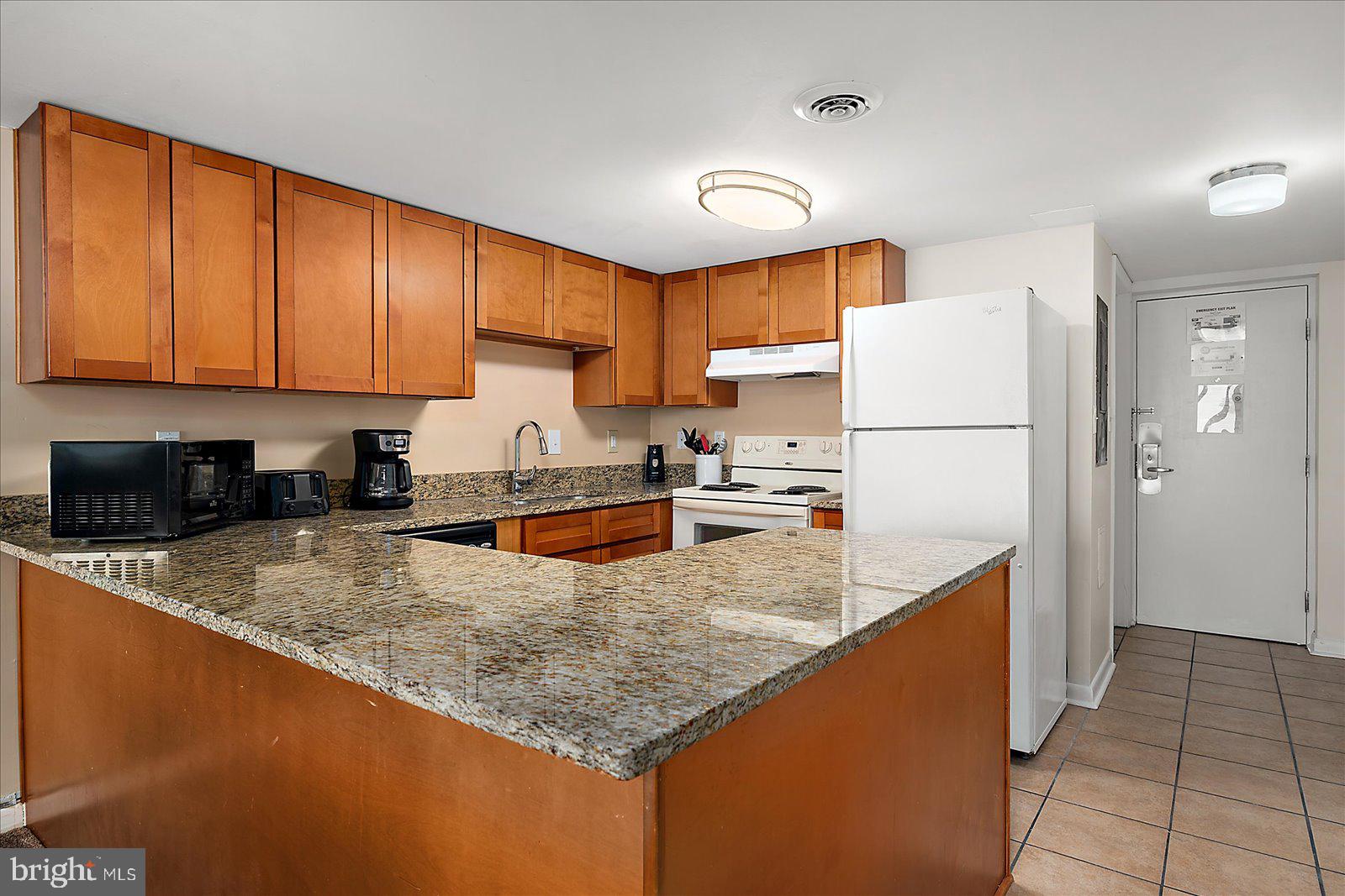 302 32ND STREET 103 BAY CLUB