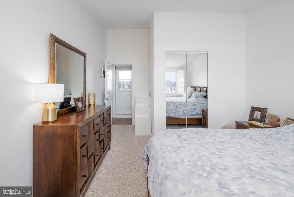 720 RUSTY ANCHOR ROAD 41C