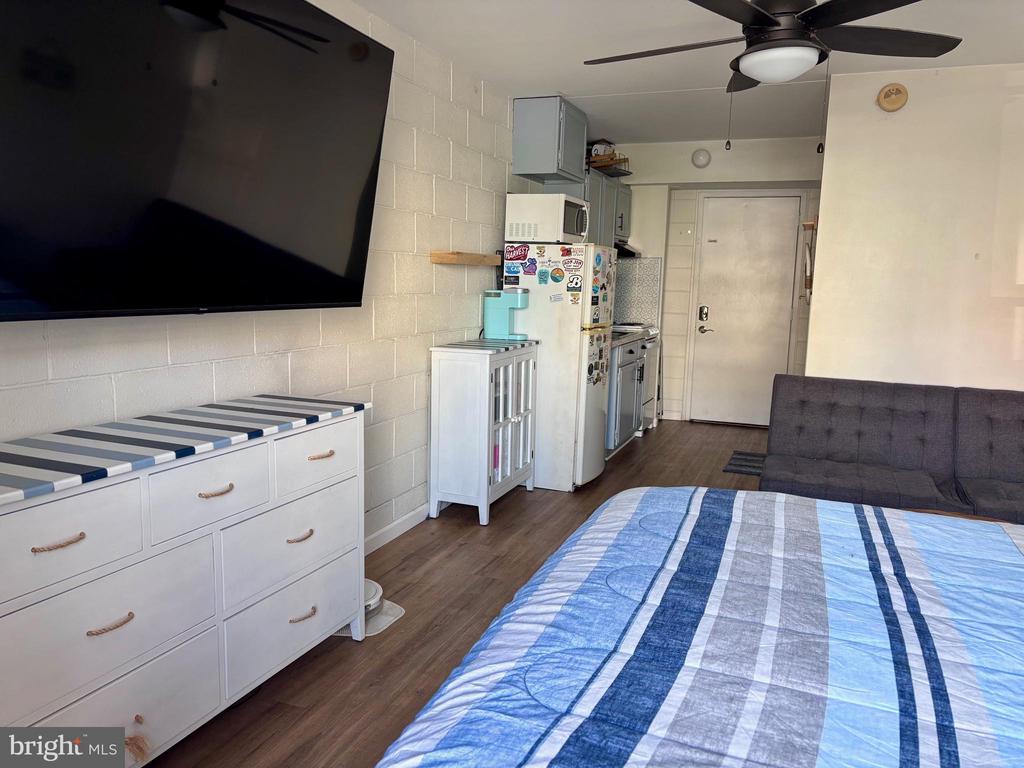 11 62ND STREET 212