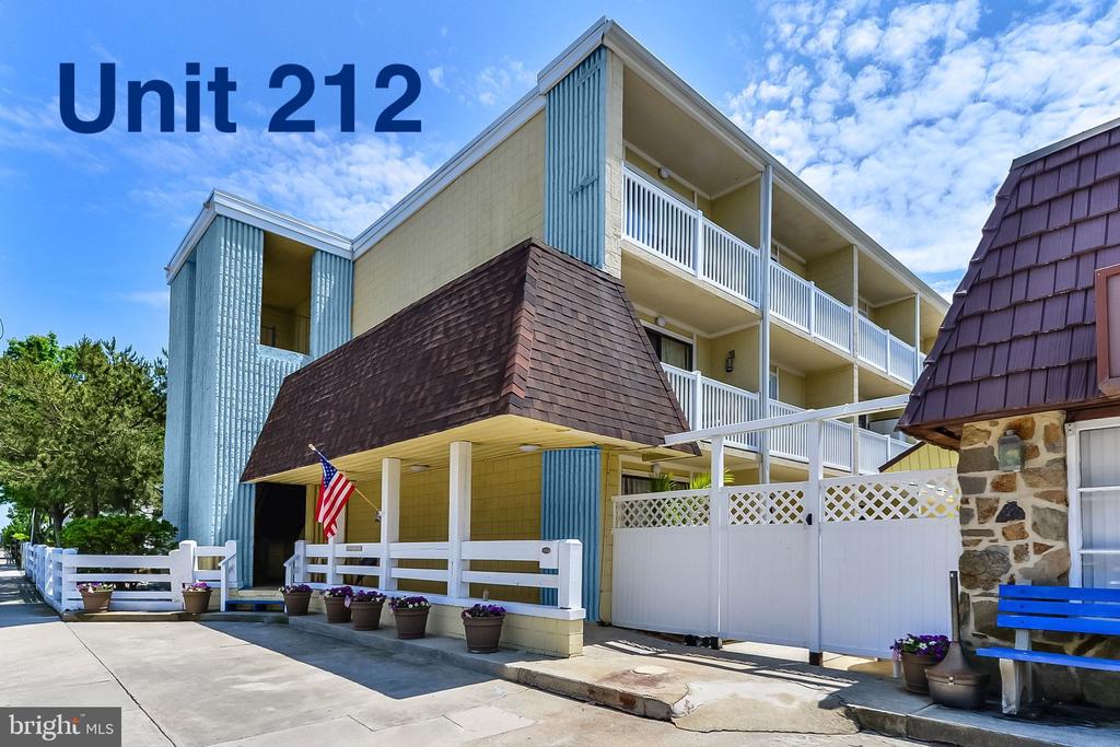11 62ND STREET 212