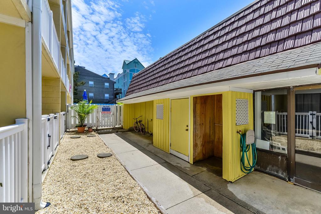 11 62ND STREET 212