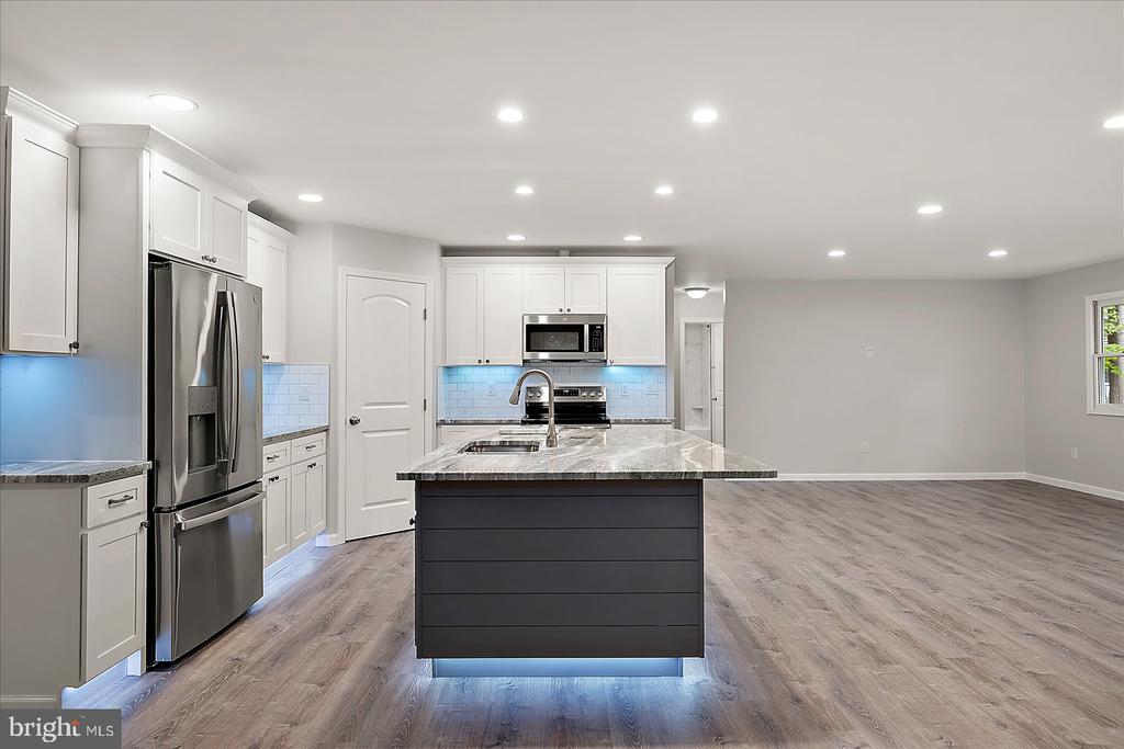 152 CAMELOT CIRCLE