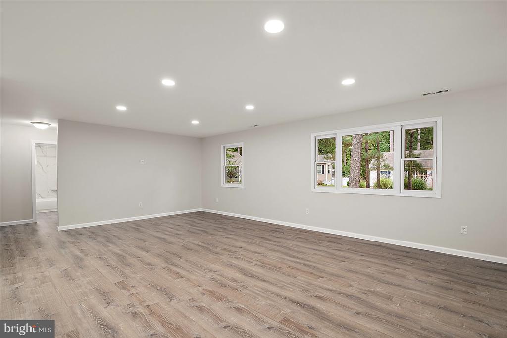 152 CAMELOT CIRCLE