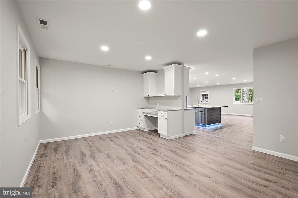152 CAMELOT CIRCLE