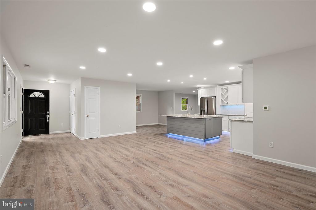 152 CAMELOT CIRCLE