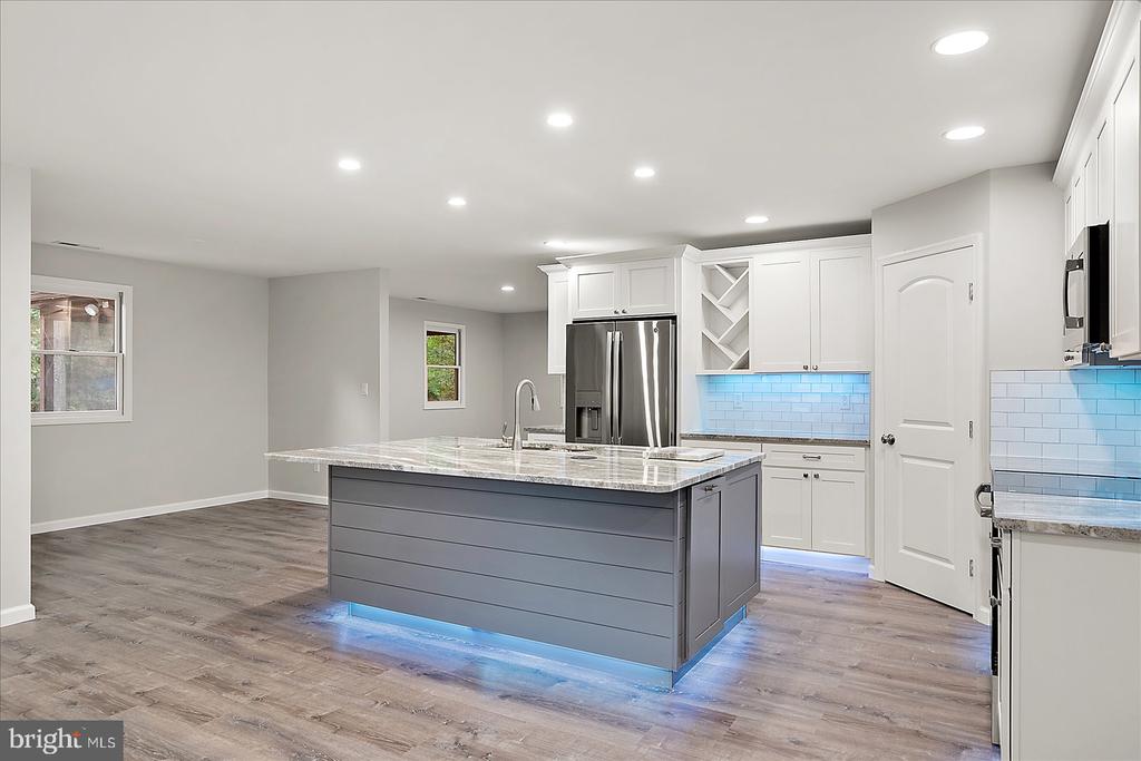 152 CAMELOT CIRCLE