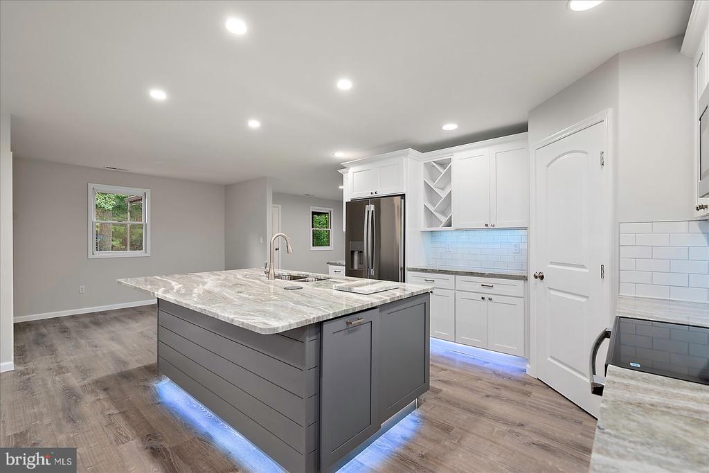 152 CAMELOT CIRCLE